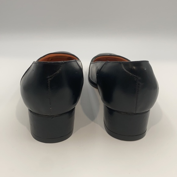 WOMEN'S LEATHER SHOES - Picture 3 of 9